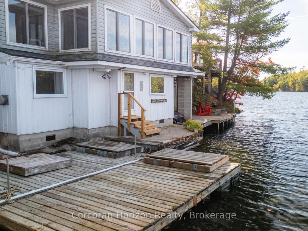 566 HUNGRY BAY ROAD W, Six Mile Lake