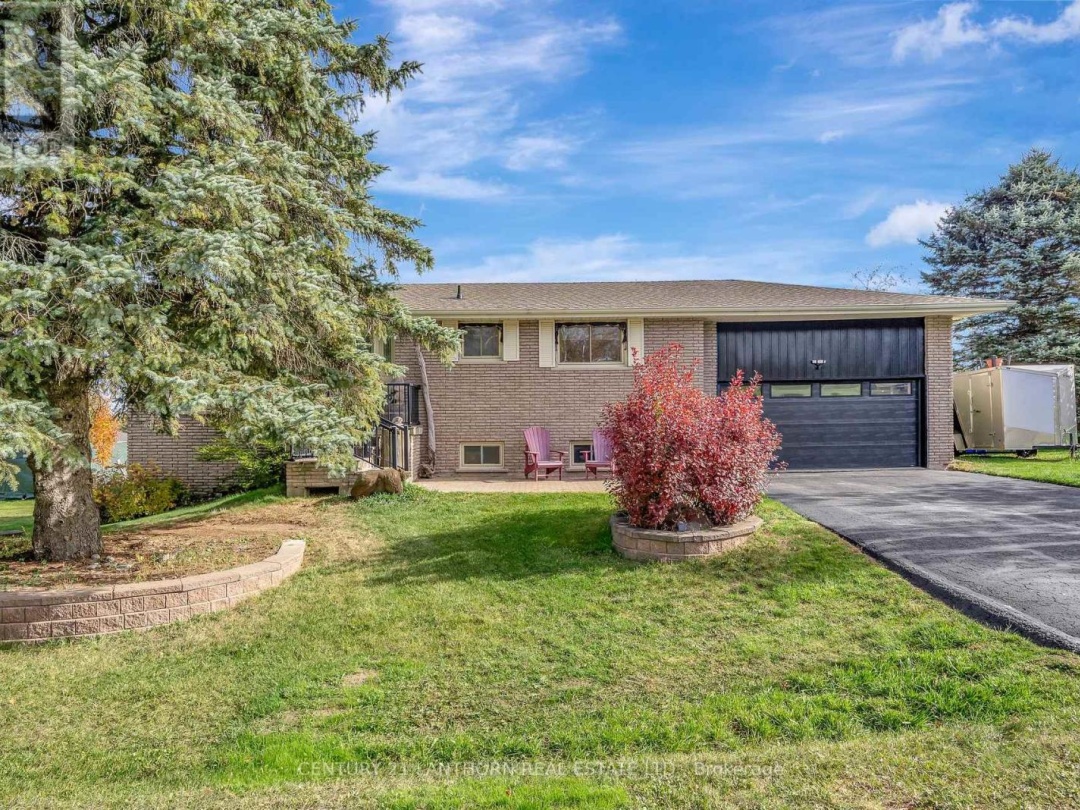 456 OLD SURREY LANE, Pigeon Lake