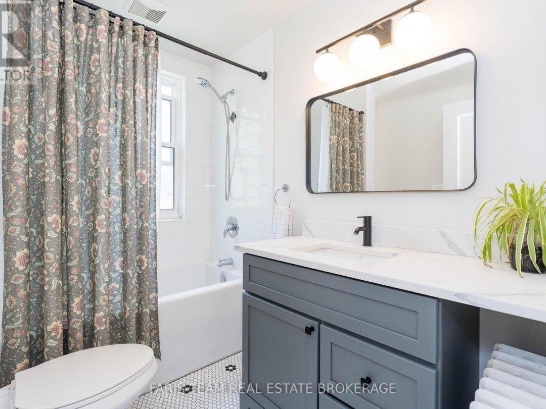 44 TECUMSETH STREET, 