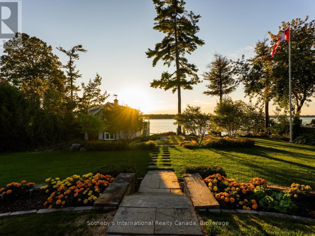 153 CREIGHTON STREET S, Lake Simcoe