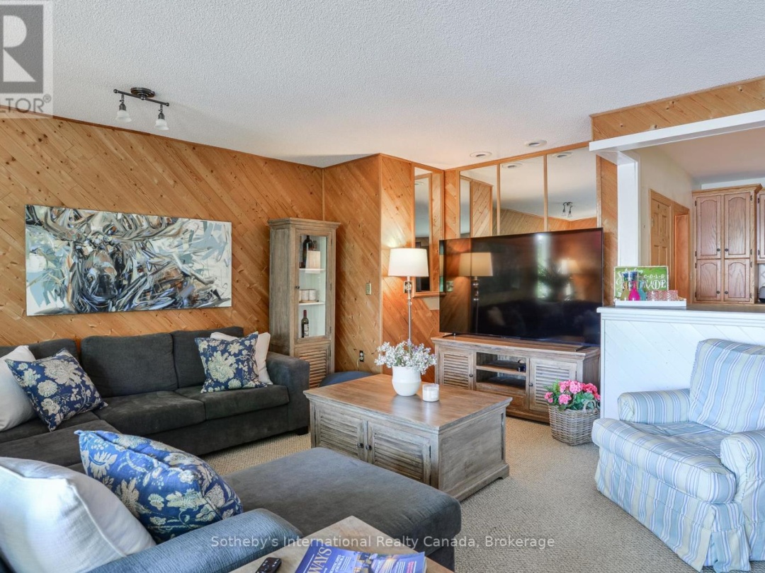 1062 BRADLEY ROAD, Lake Muskoka