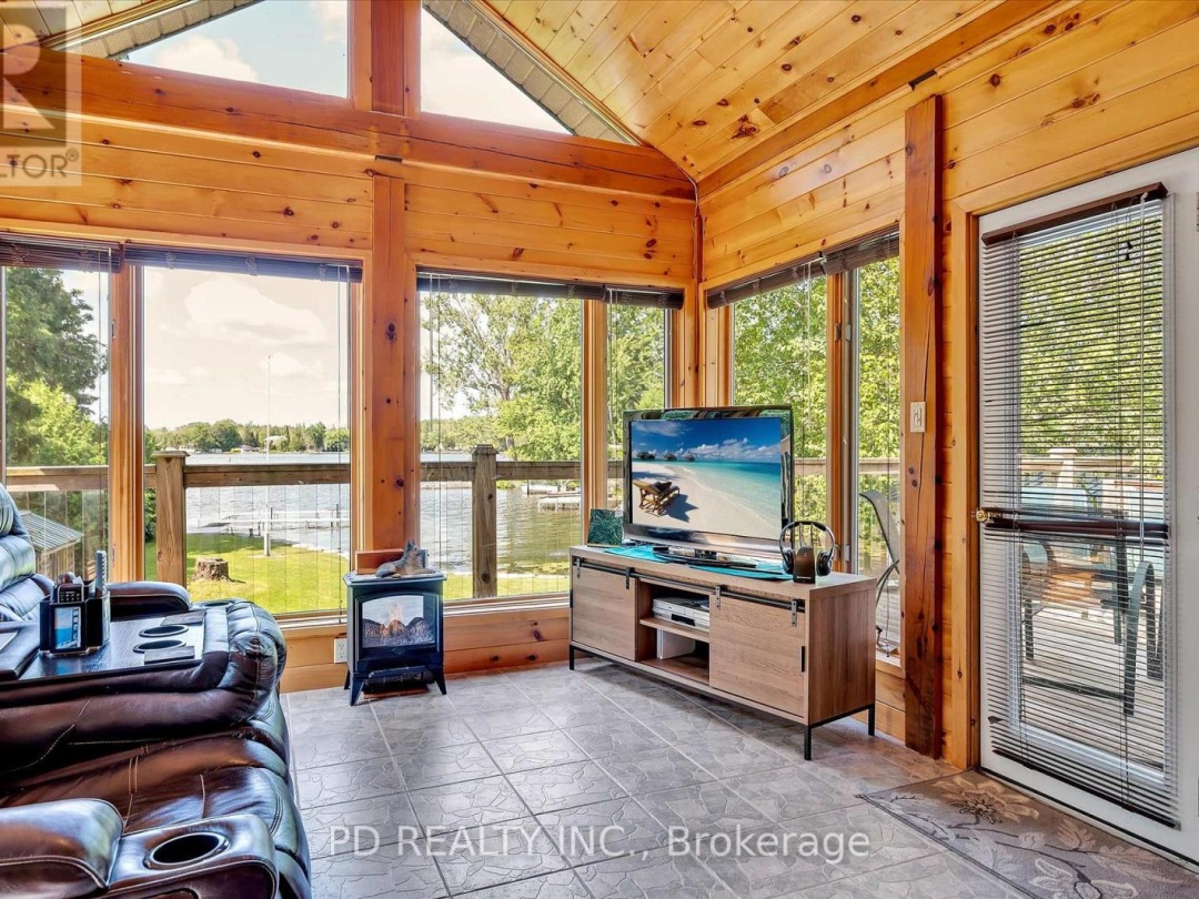 48 STURGEON GLEN ROAD, Sturgeon Lake