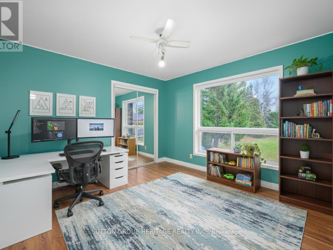 24 PLEASANT VIEW CRESCENT, 