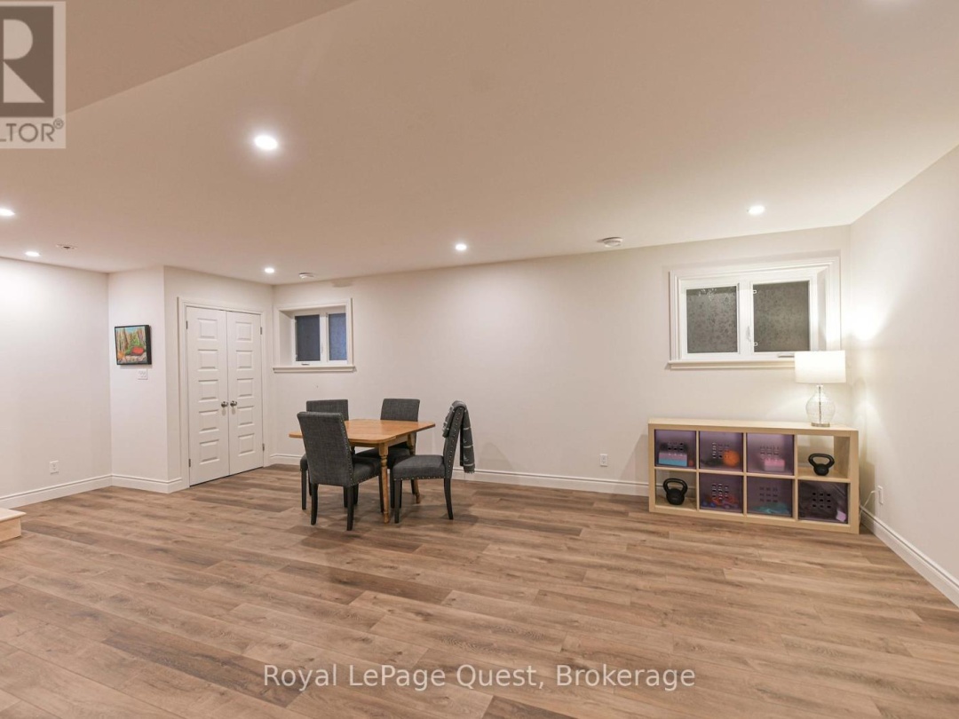 2044 MARCHMONT ROAD, 