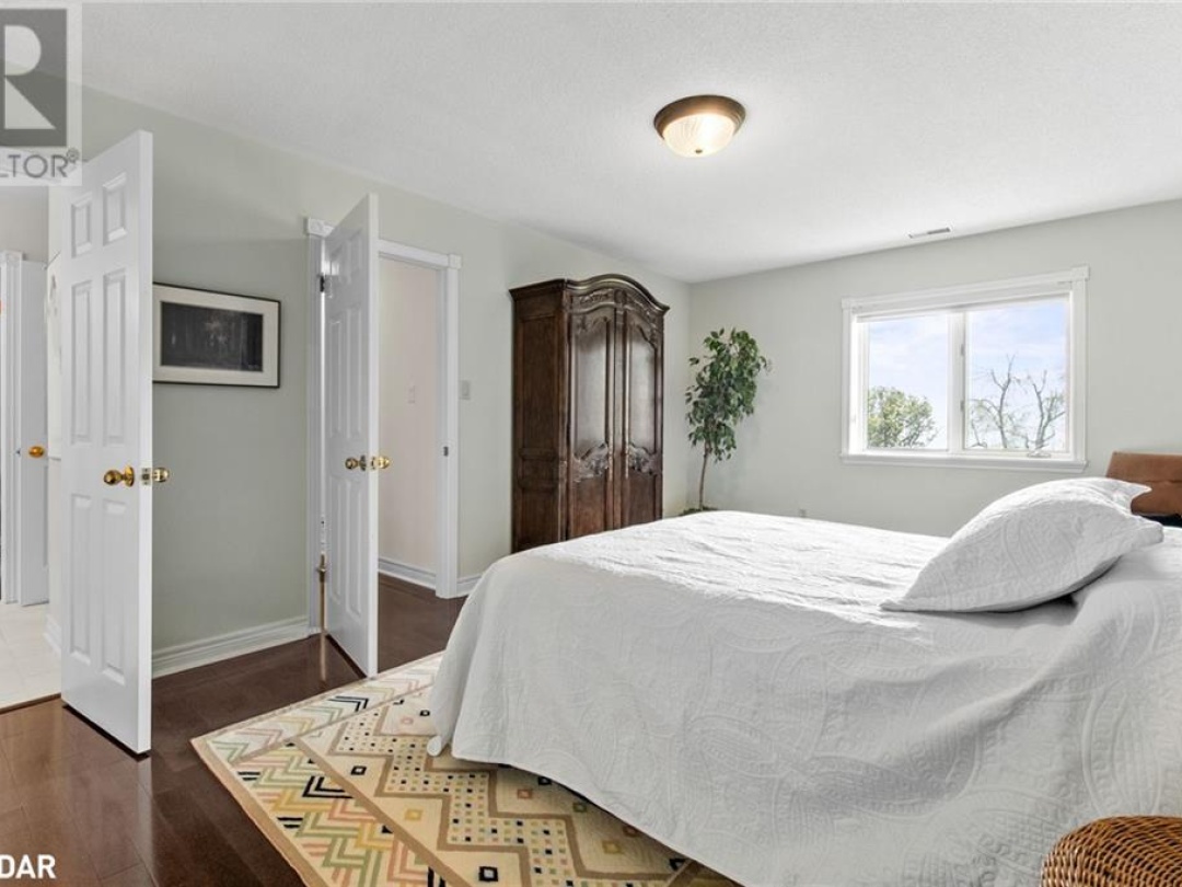 9 BLUERIDGE Crescent, Lake Simcoe