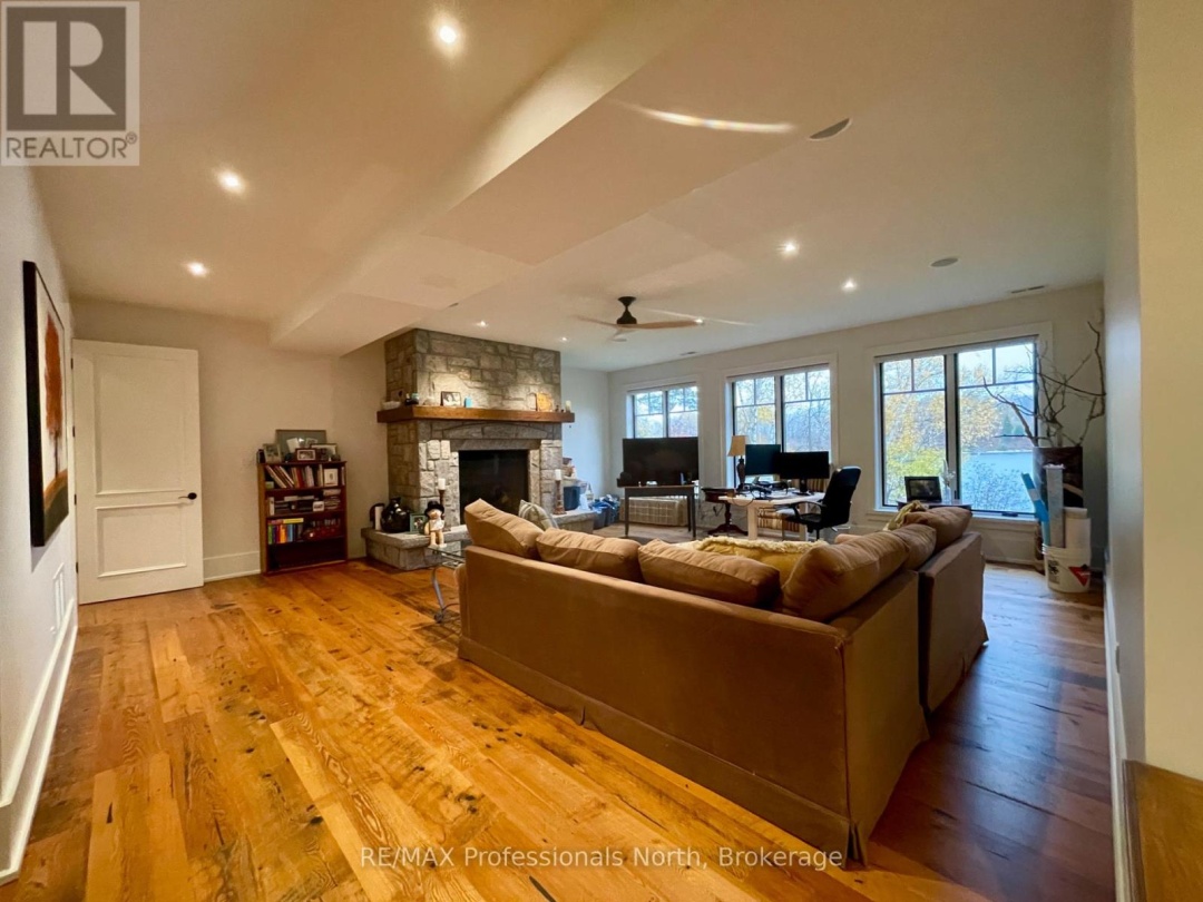 11 TIPPER LANE, 