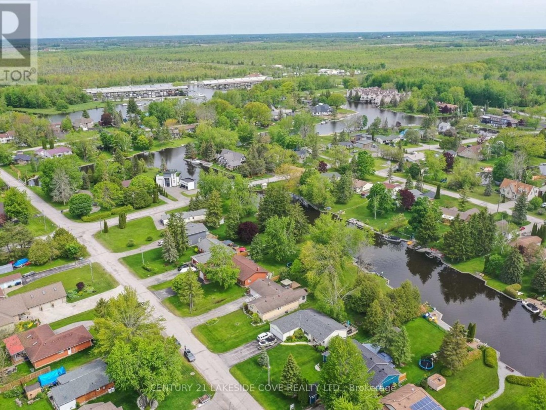 9 PINETREE COURT, 