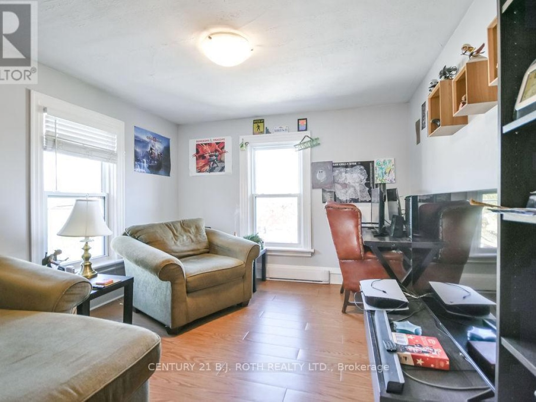 174 BARRIE ROAD, Orillia