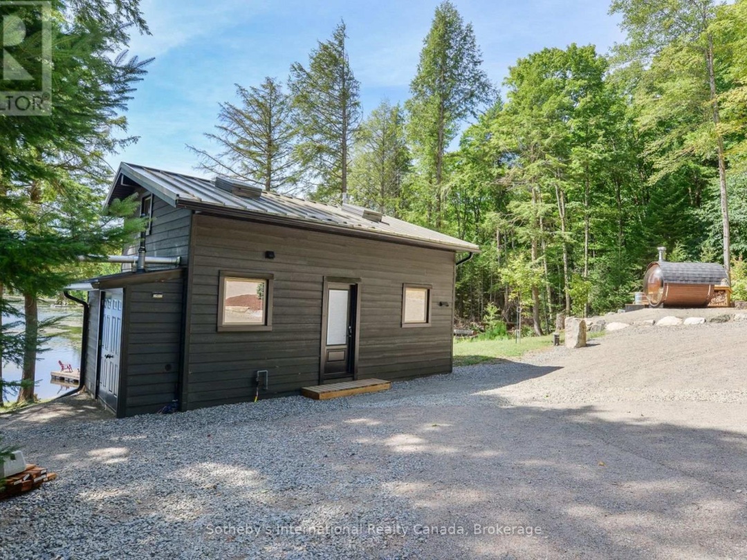 1211 PLUTO TRAIL, Boyne Lake