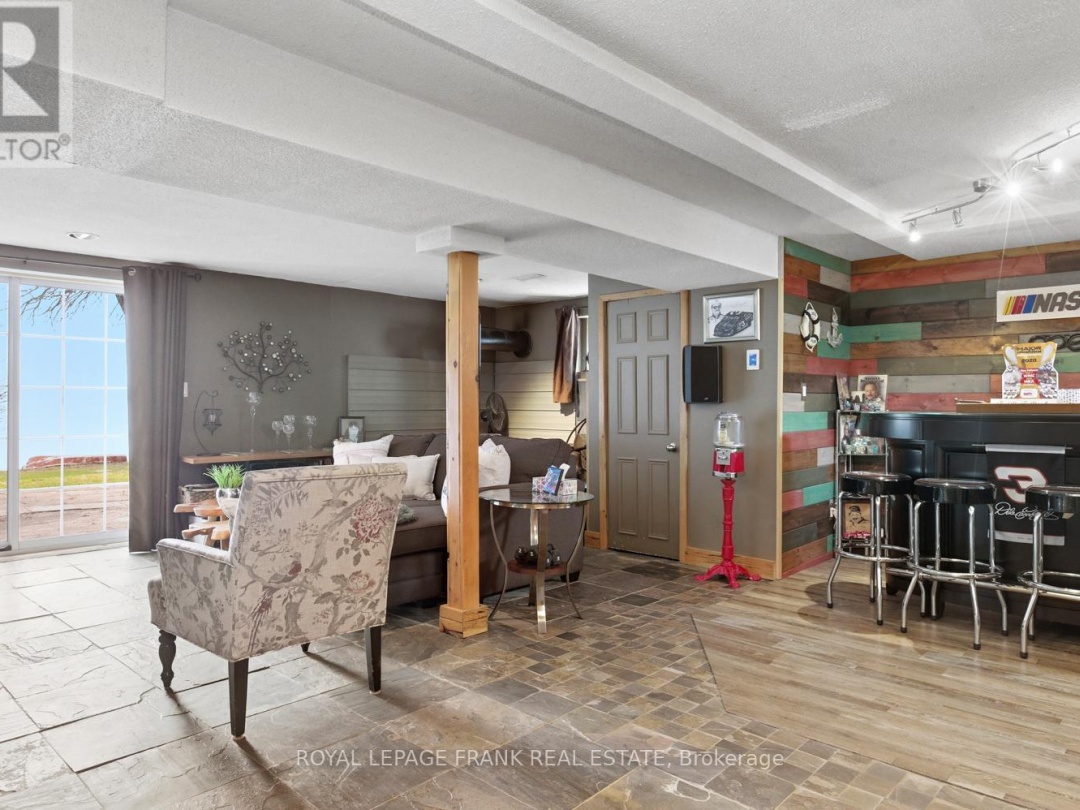 111 BALL POINT ROAD, Lake Scugog
