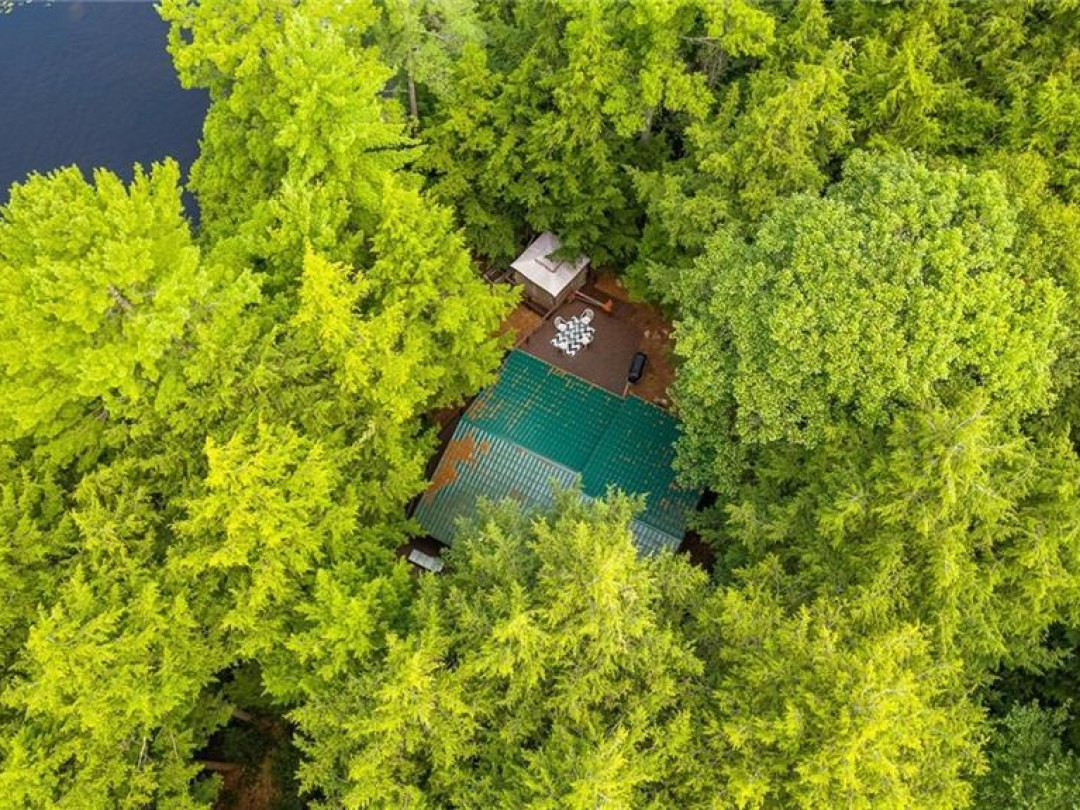 288 Macbeth Island, Wood Lake