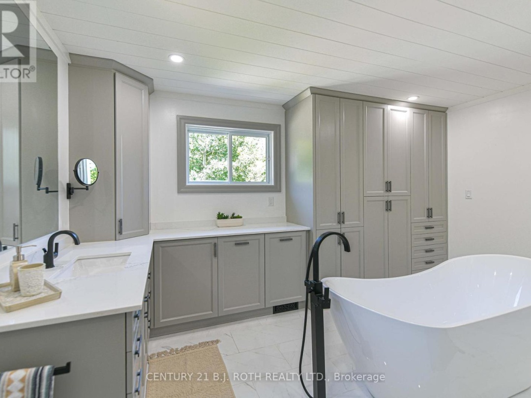 3193 MUSKOKA STREET, Severn River