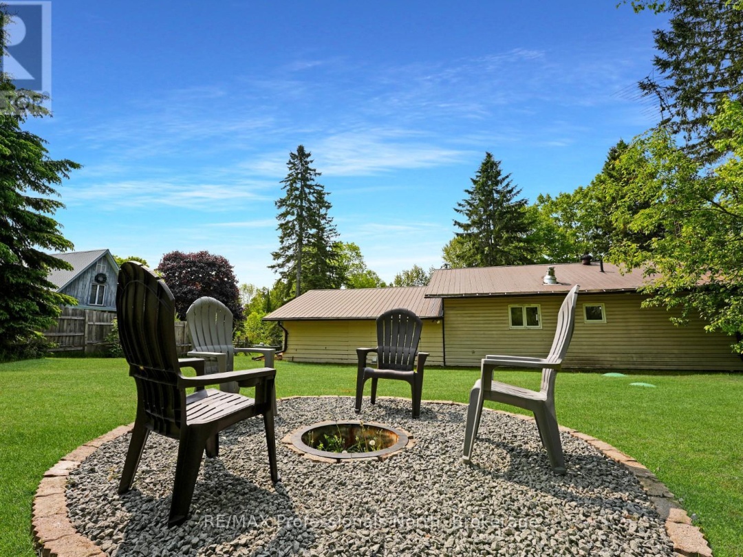 2473 North Shore Road, Algonquin Highlands (Stanhope)