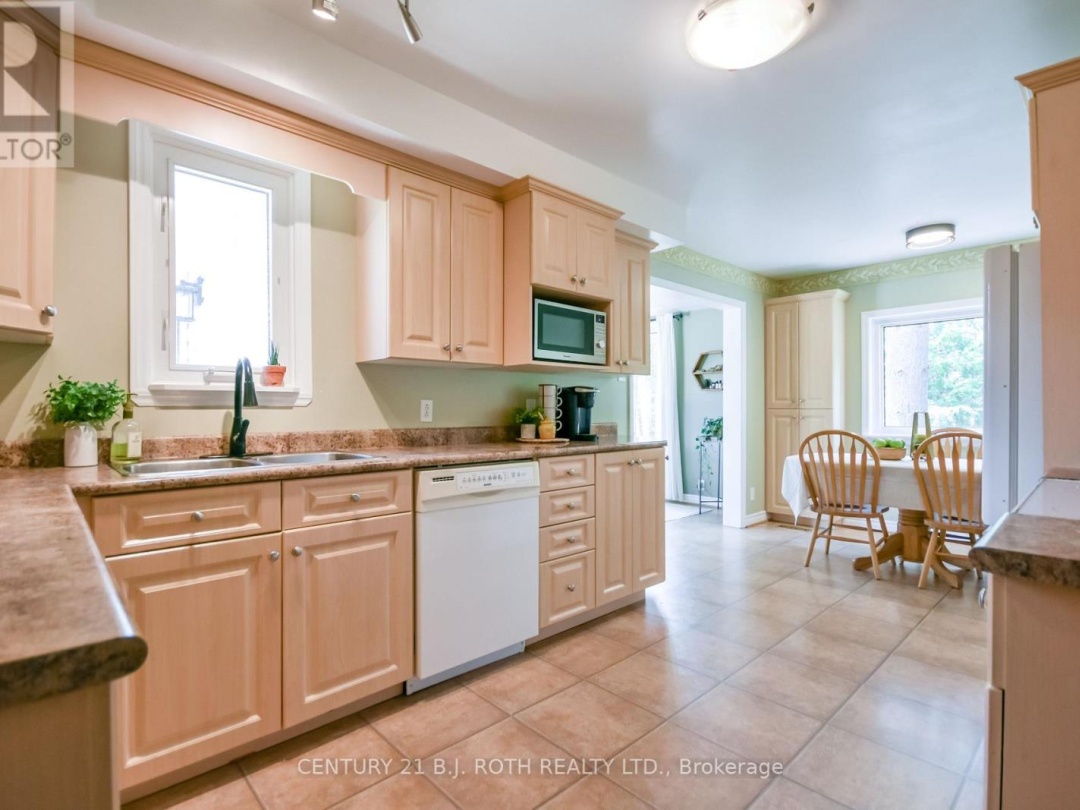 49 BECKETTS SIDE ROAD, Tay (Waubaushene)
