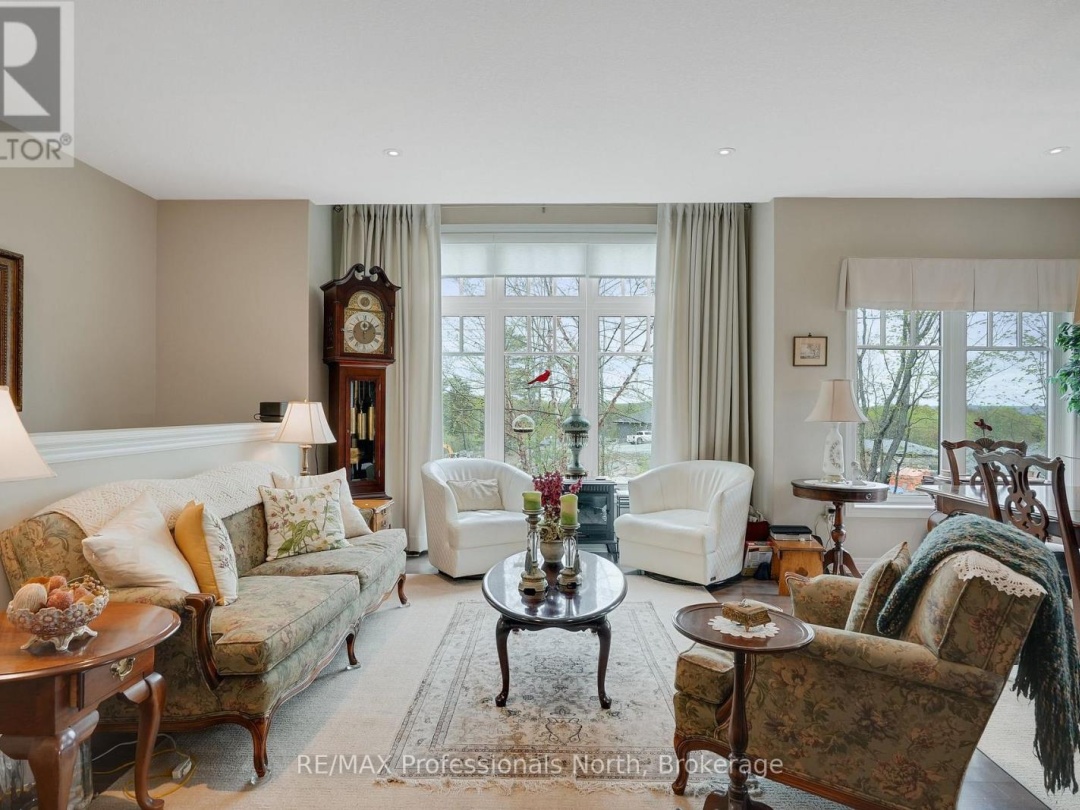 8 SERENITY PLACE CRESCENT, Huntsville (Chaffey)