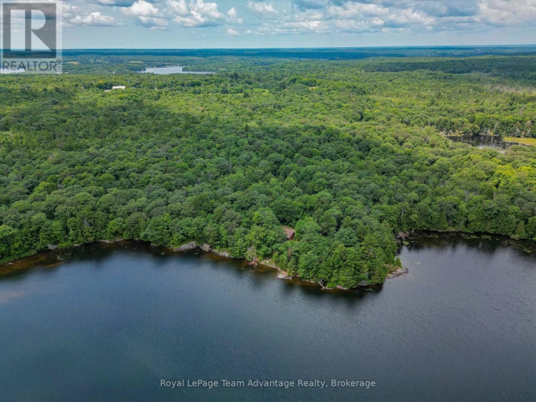 32 CHRISTIE COURT, Sugar Lake