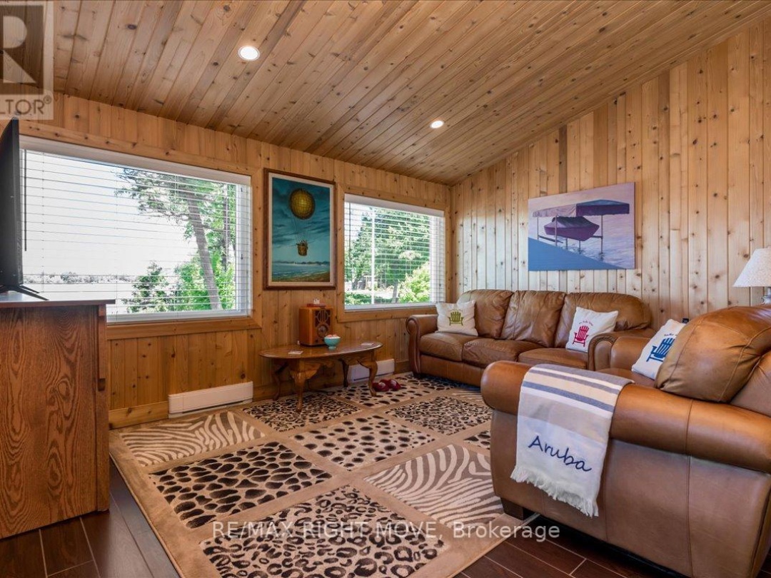 153 Creighton Street S, Lake Simcoe