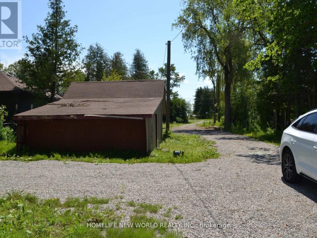 1391 PORTAGE ROAD, Mitchell Lake