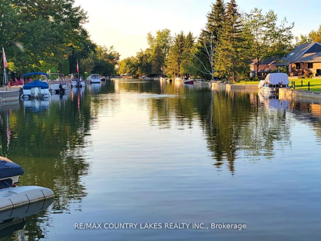 47 LAKE AVENUE, Lake Simcoe