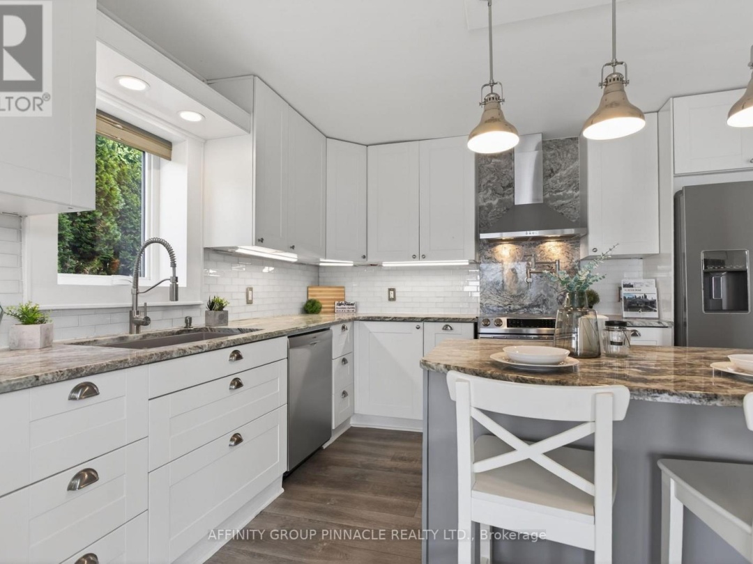 14 ORIOLE ROAD, Cameron Lake