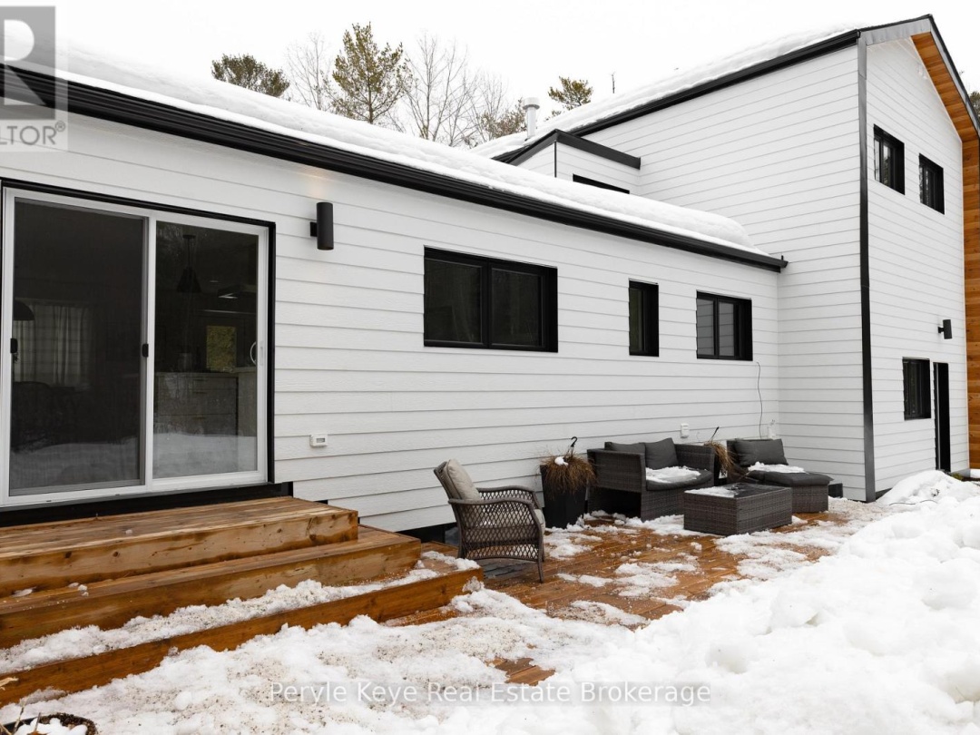 1290 CEDAR LANE, Bracebridge (Macaulay)