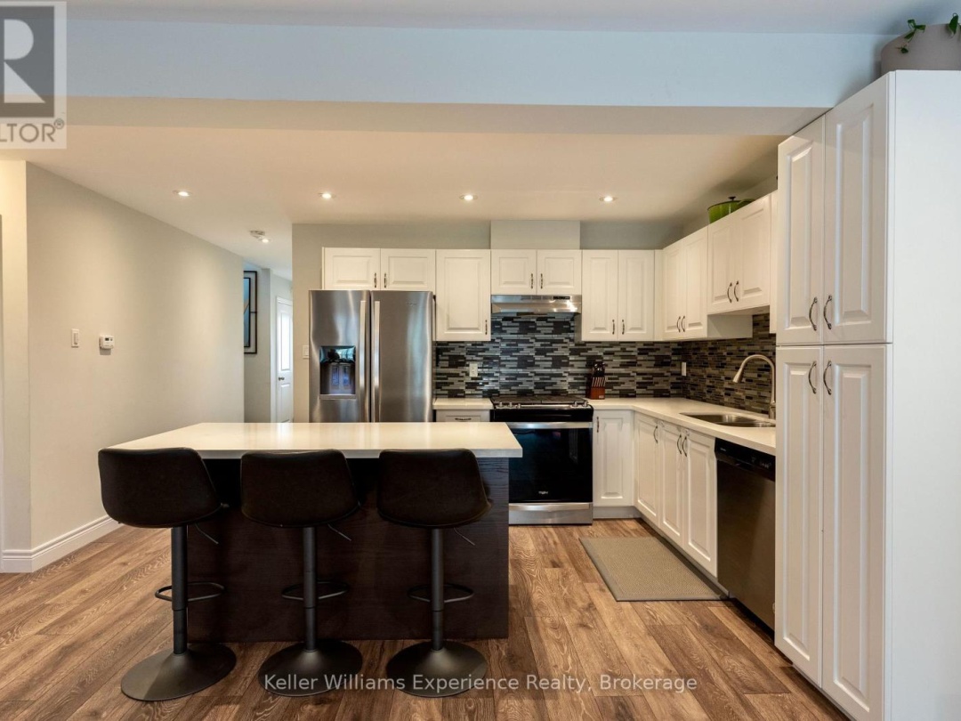 31 NICOLE PARK COURT, Bracebridge (Macaulay)