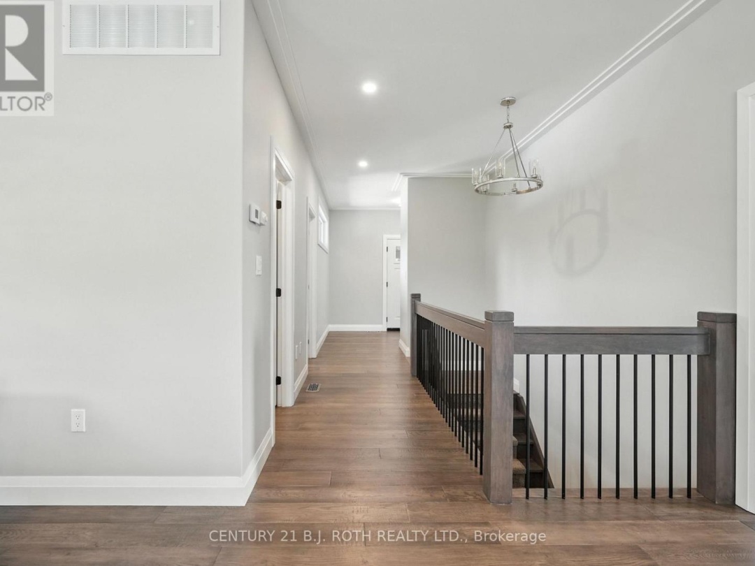 3510 BRENNAN LINE W, 