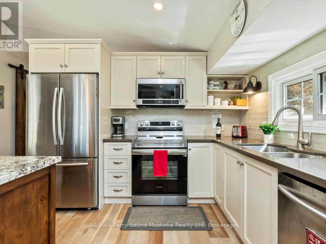 5 MEHARG DRIVE, Manitouwabing Lake