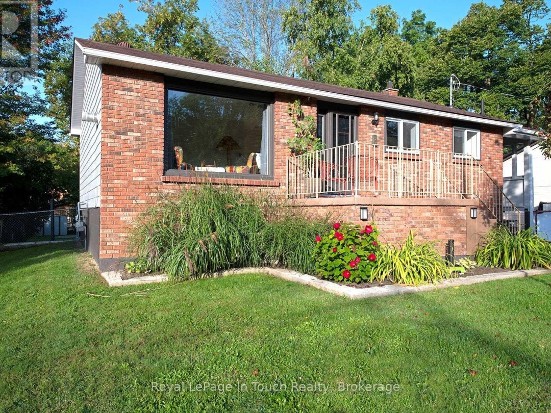 8 CYRIL MARTIN PLACE, 