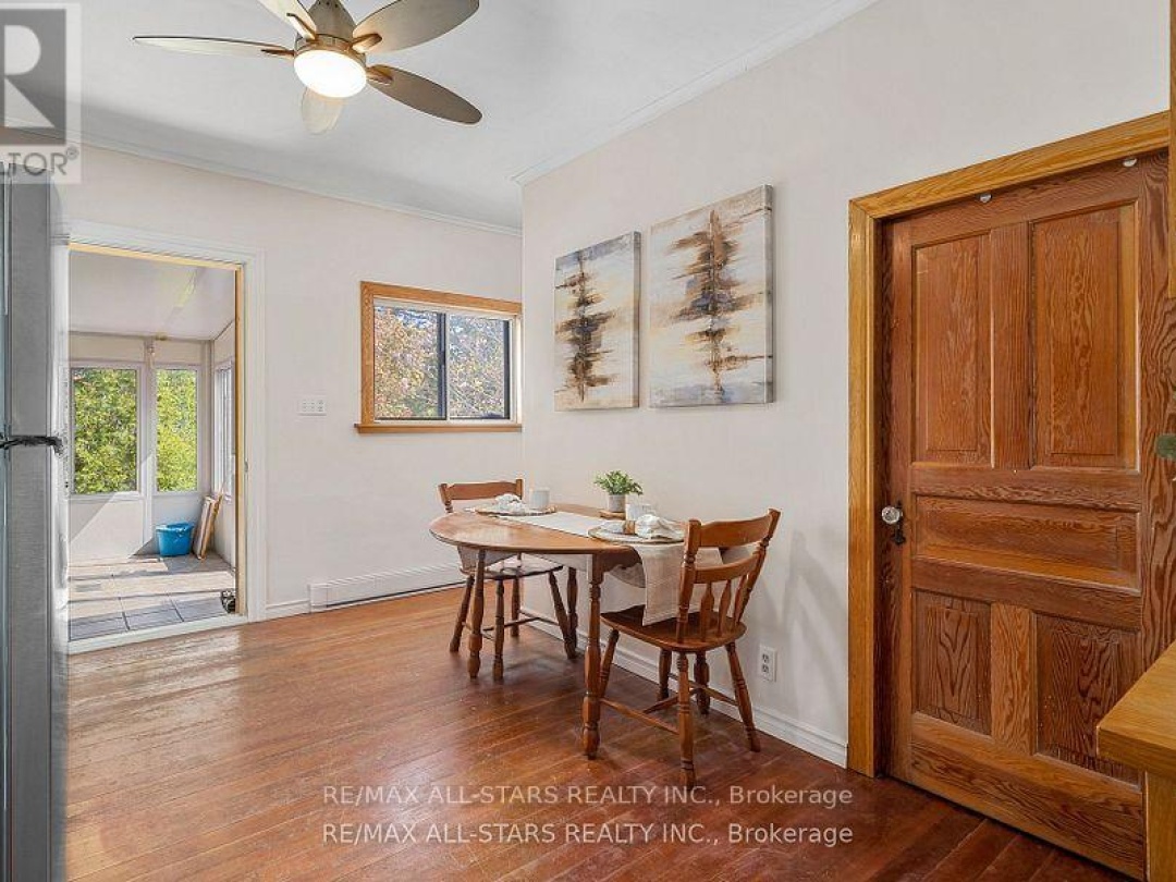 61 FRANCIS STREET E, 