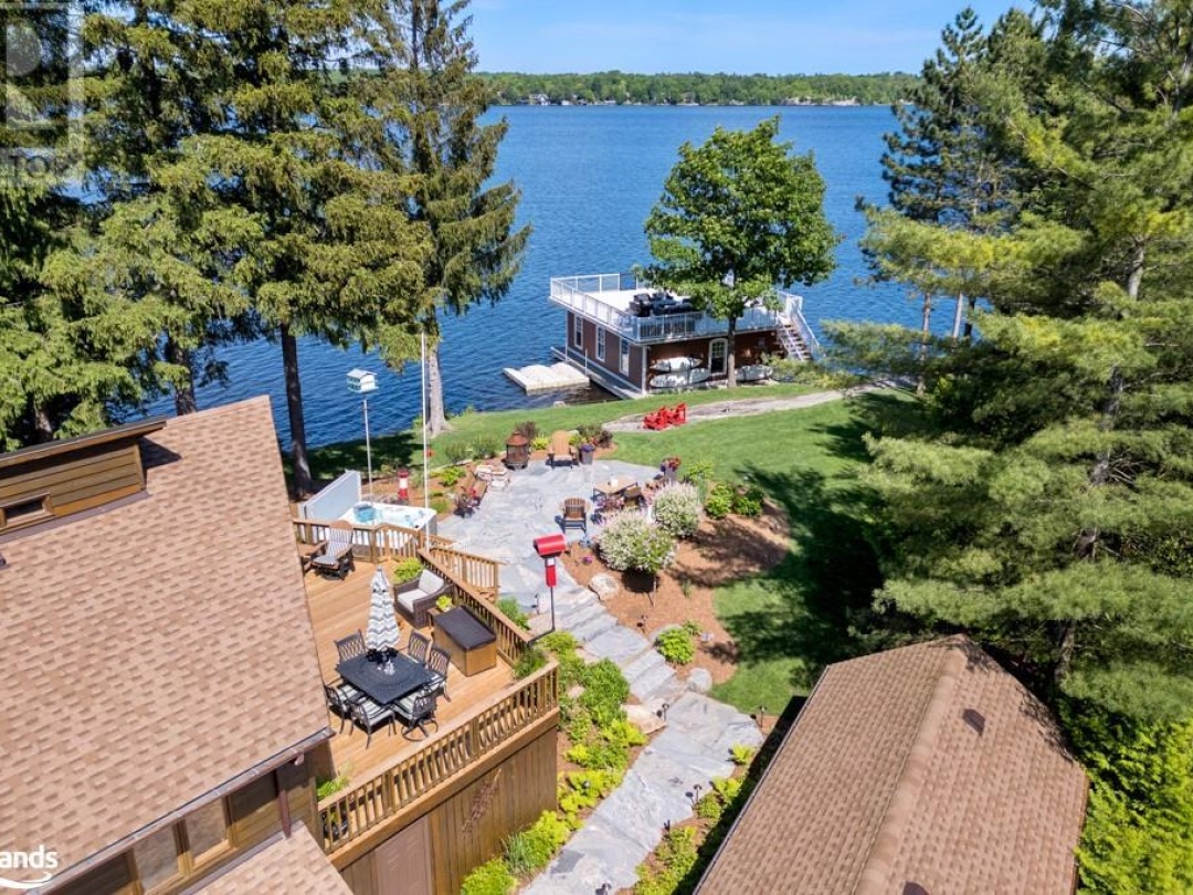 247 Wapaska Crescent, Lake Muskoka