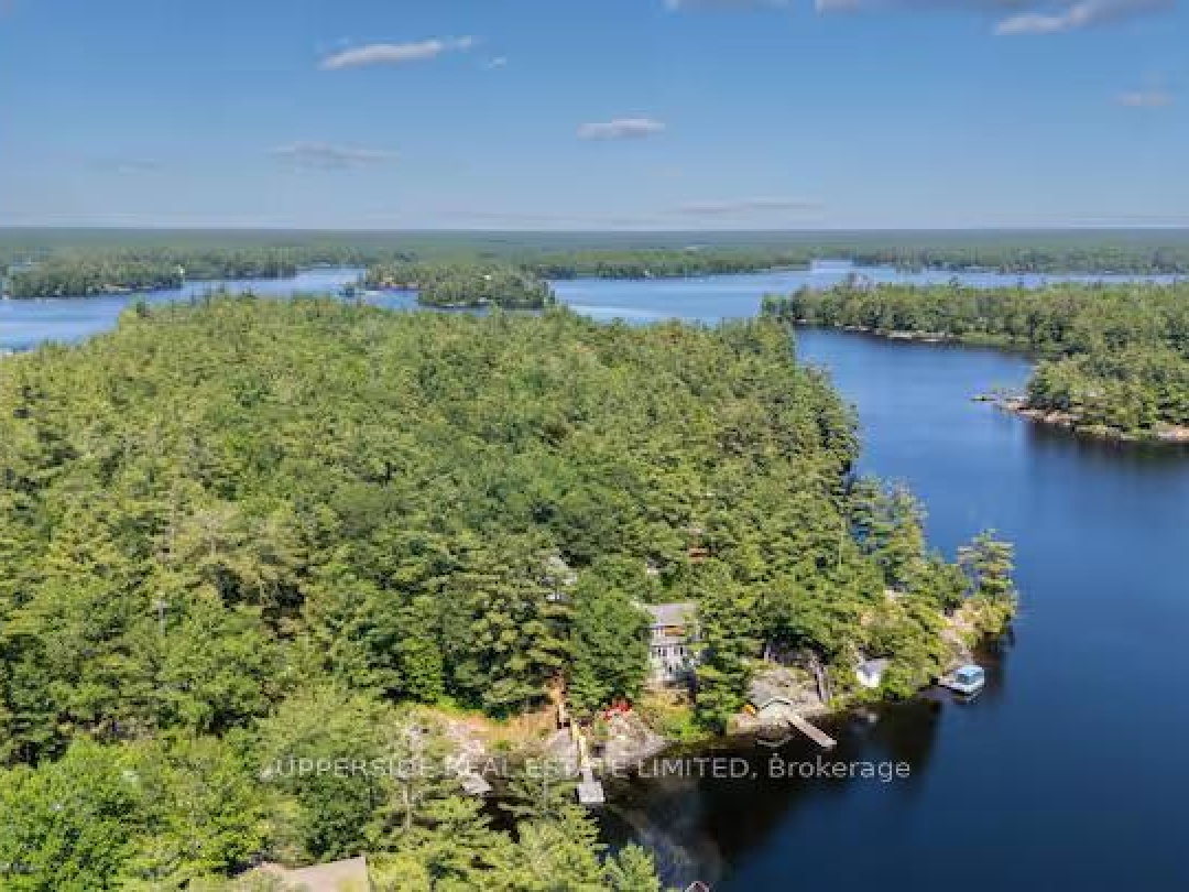 1040 OAK ROAD, Kahshe Lake