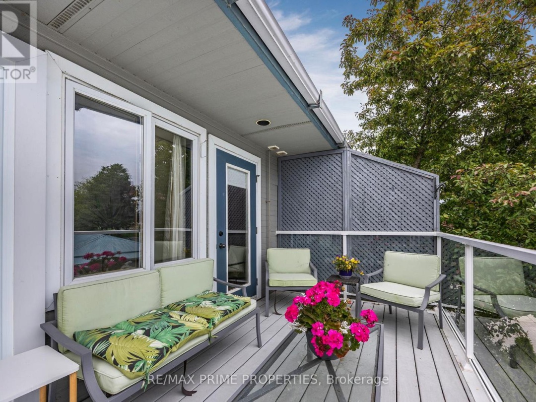 201 - 585 ATHERLEY ROAD, Lake Simcoe