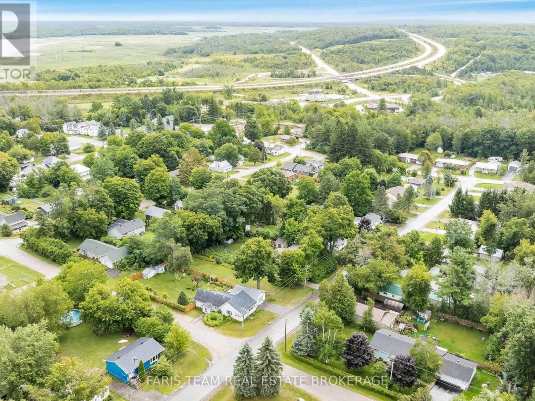 305 OUIDA STREET, Tay (Waubaushene)