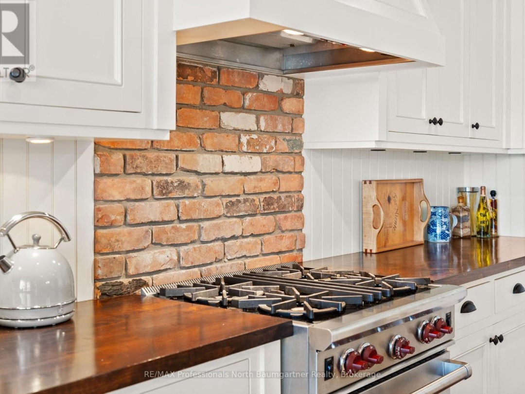 2455 BLAIRHAMPTON ROAD, 