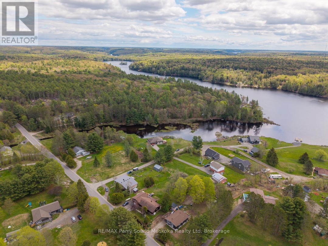 63 PINERIDGE DRIVE, McDougall