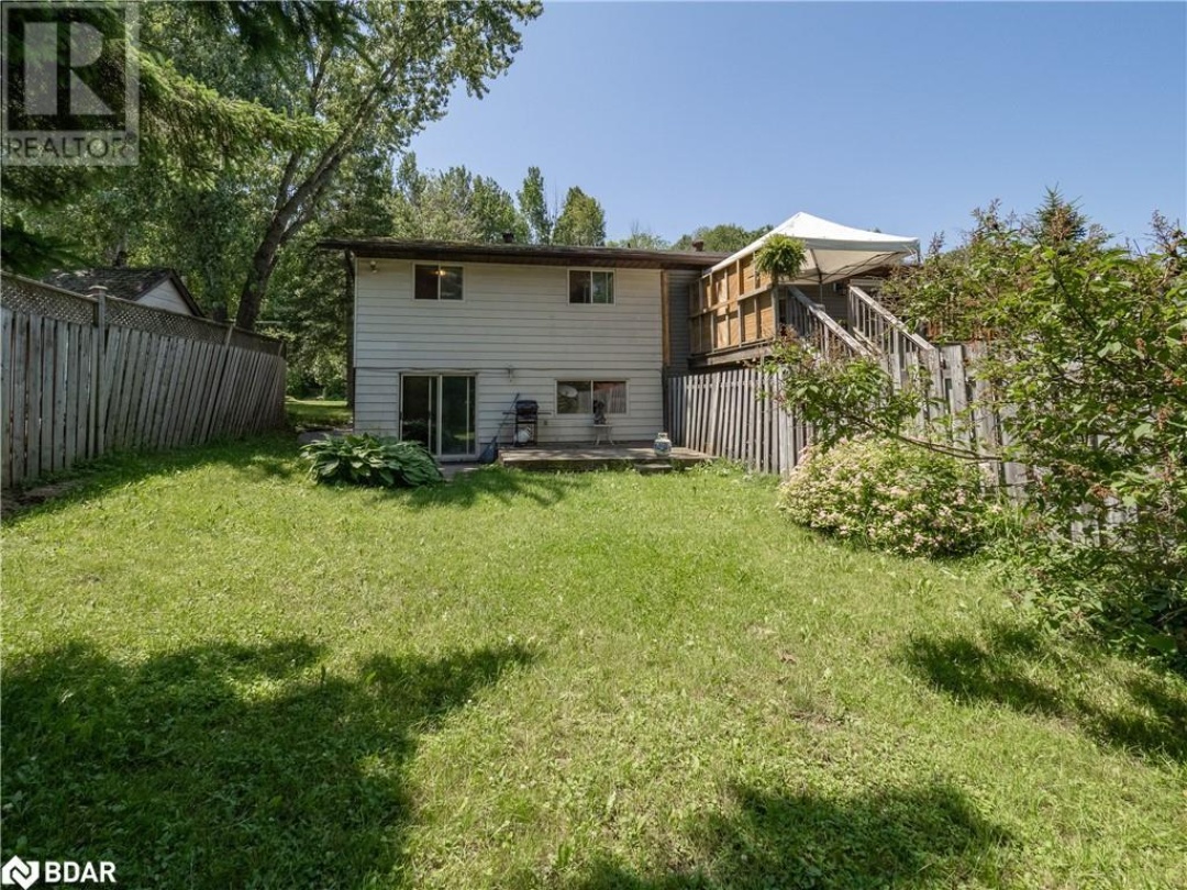184 FERNWOOD Drive, Gravenhurst