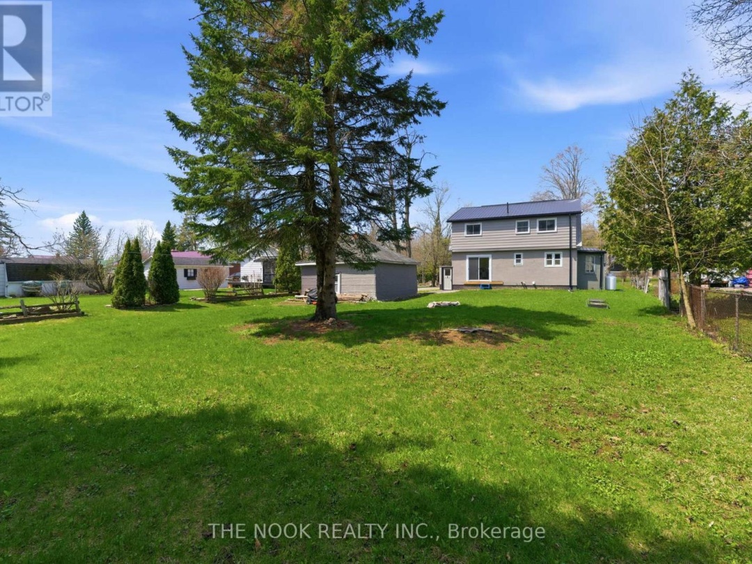 54 CLIFTON STREET, Kawartha Lakes (Fenelon Falls)