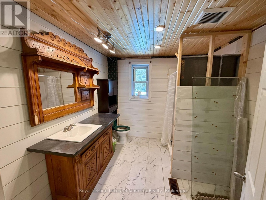1071 NAISMITH ROAD, Bracebridge (Macaulay)