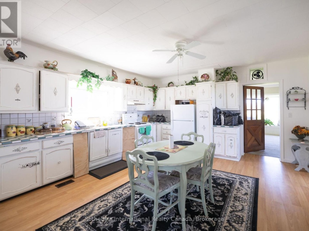 1614 HORSESHOE VALLEY ROAD E, Oro-Medonte (Horseshoe Valley)