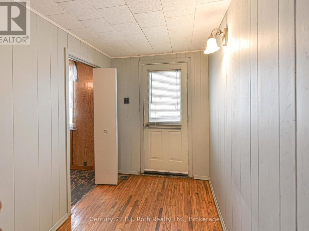 337 COLBORNE STREET W, 