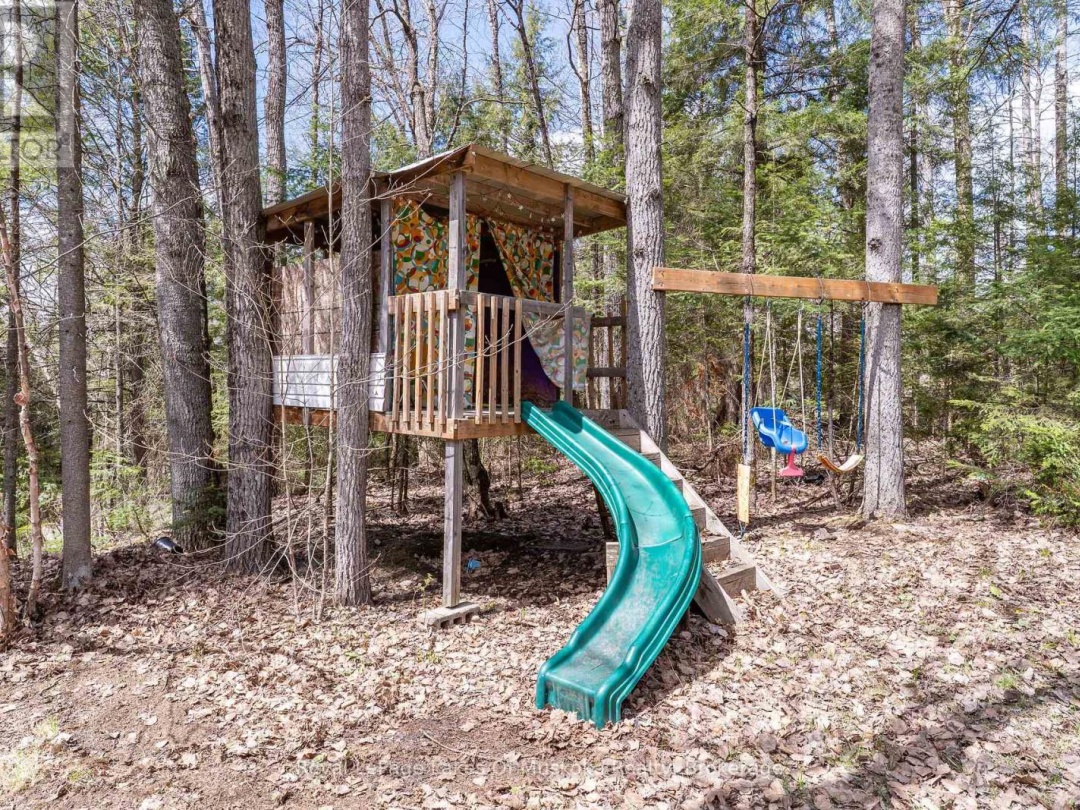 1185 MIRIAM DRIVE, Bracebridge (Oakley)