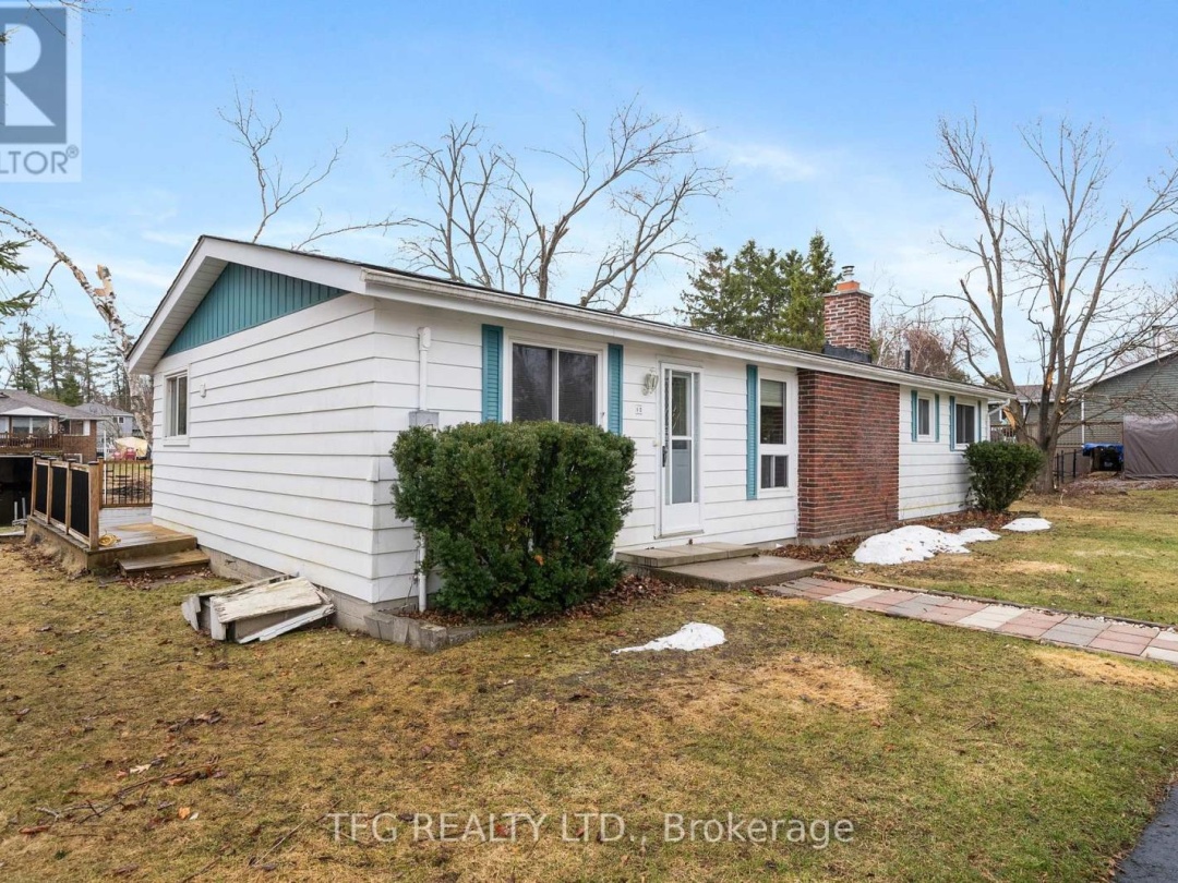 12 NORTH BAYOU ROAD, Sturgeon Lake