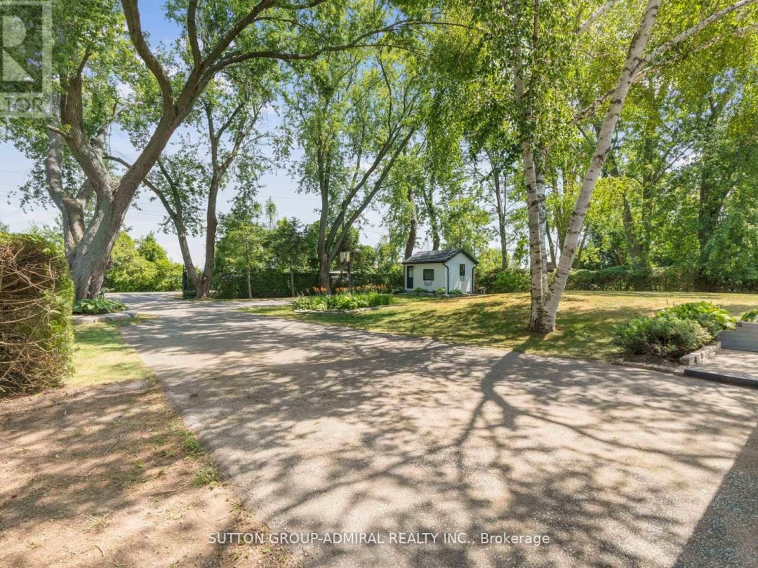 2232 LAKESHORE DRIVE, 