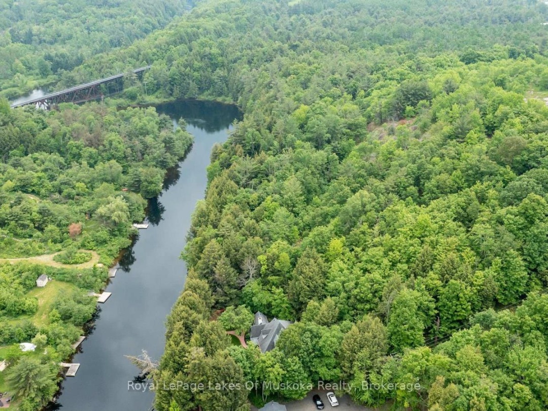 103 SOUTHBANK DRIVE, Muskoka River