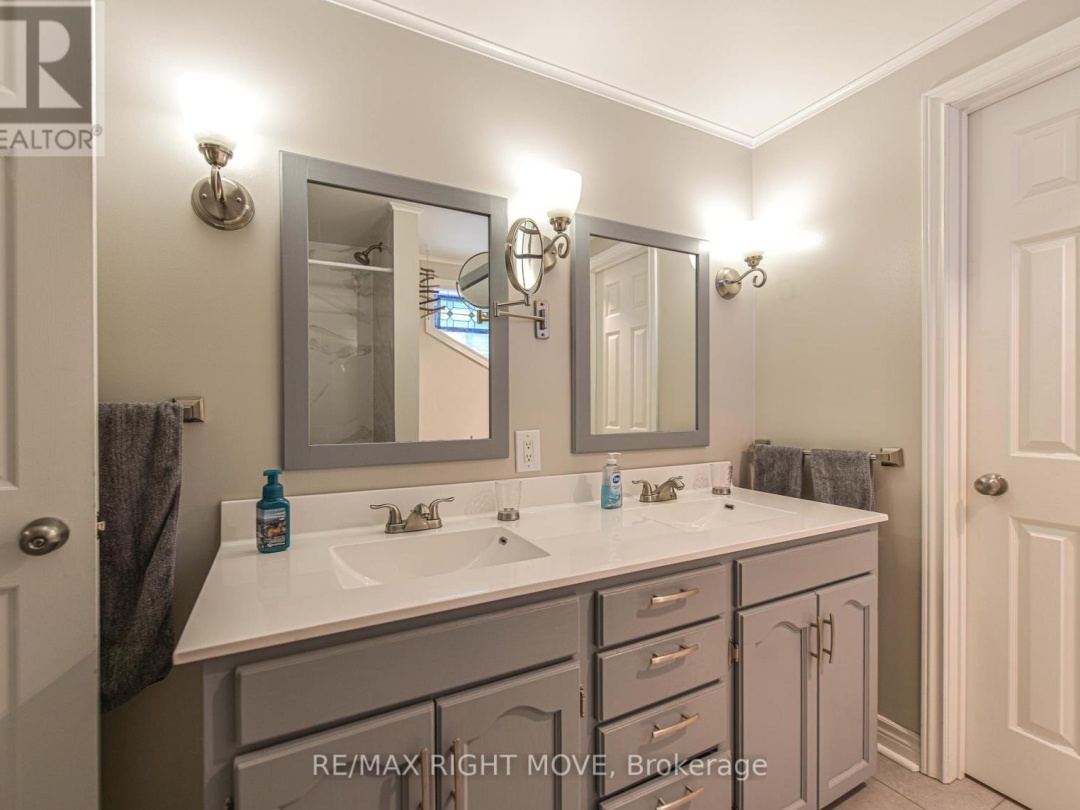 4350 PLUM POINT ROAD, Lake Simcoe