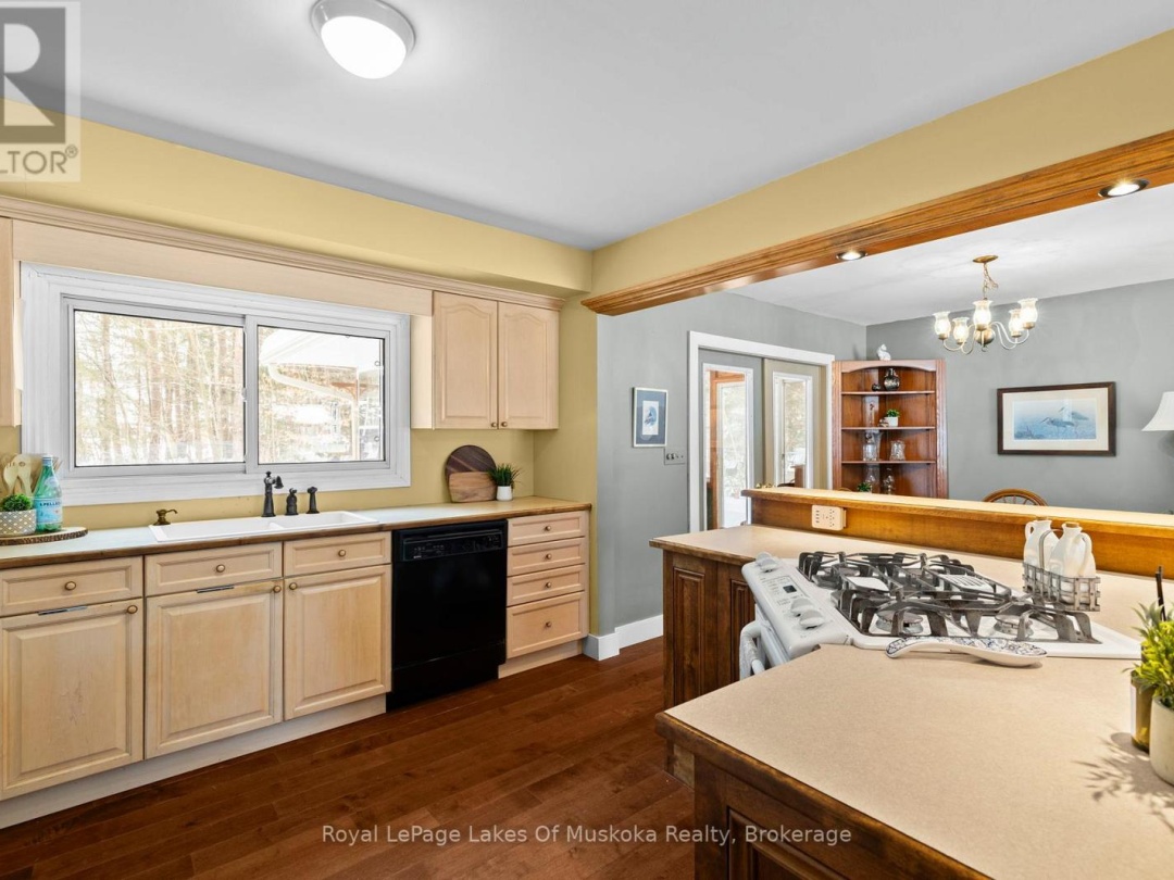 5 BROBST FOREST CRESCENT, 