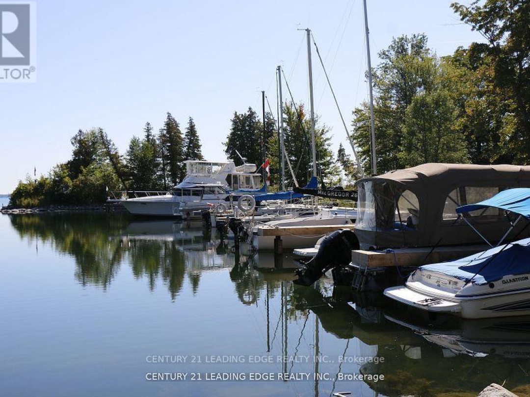 17 SANDLEWOOD TRAIL, Lake Simcoe