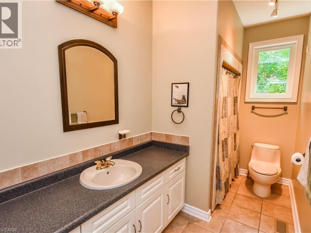 3040 TOWNLINE Road, 