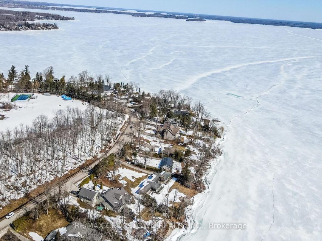 961 WOODLAND DRIVE, Lake Simcoe